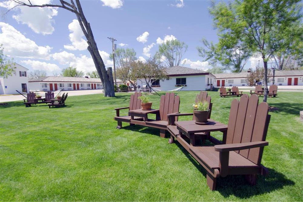 Covered Wagon Motel Lusk Wy Exterior foto